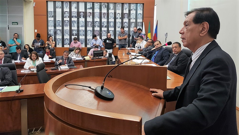 Após renúncia de Masinho, Câmara elege novo 2ª secretário