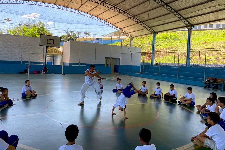 Câmara de Ipatinga derruba veto e garante lei de capoeira nas escolas