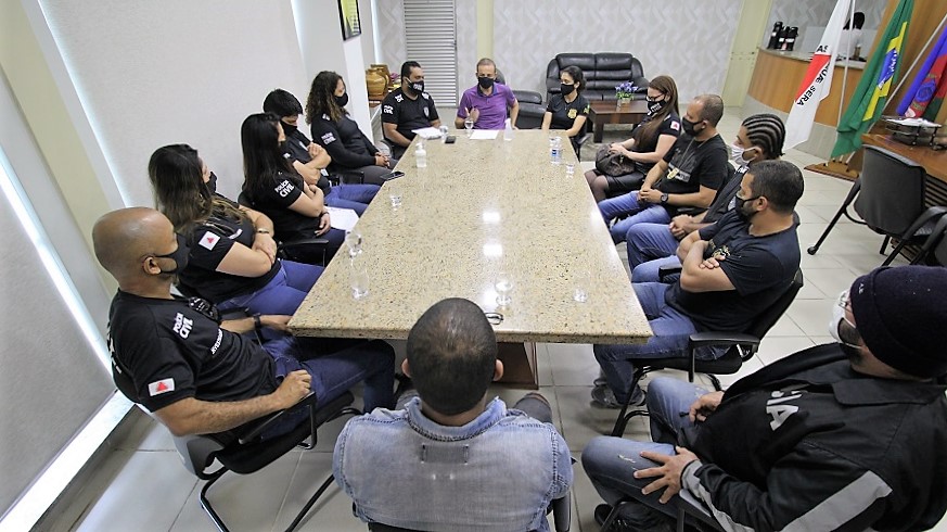 Câmara recebe policiais civis e oficializa apoio contra reforma da previdência estadual