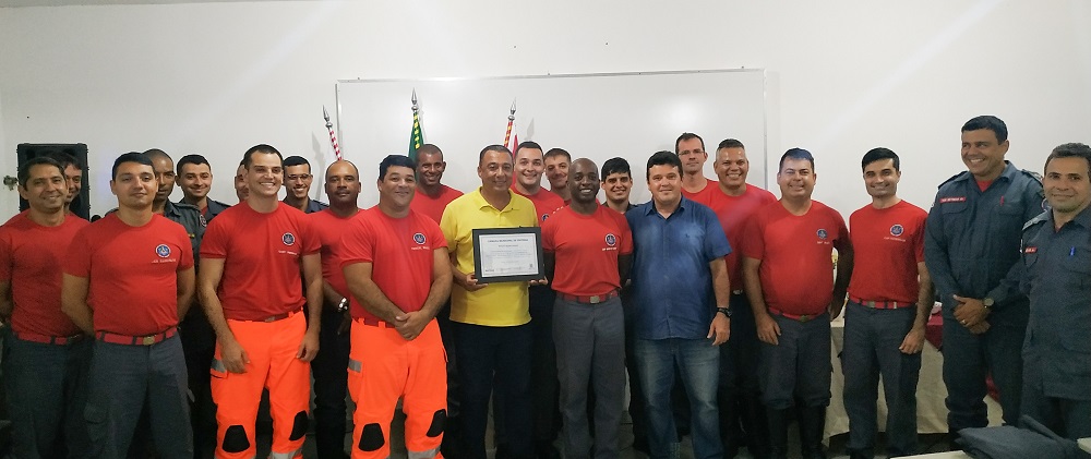 11º Batalhão de Bombeiros recebe homenagem pelo apoio a Brumadinho