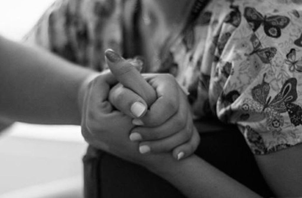 Vereadores derrubam veto a PL que institui presença de doulas em partos humanizados