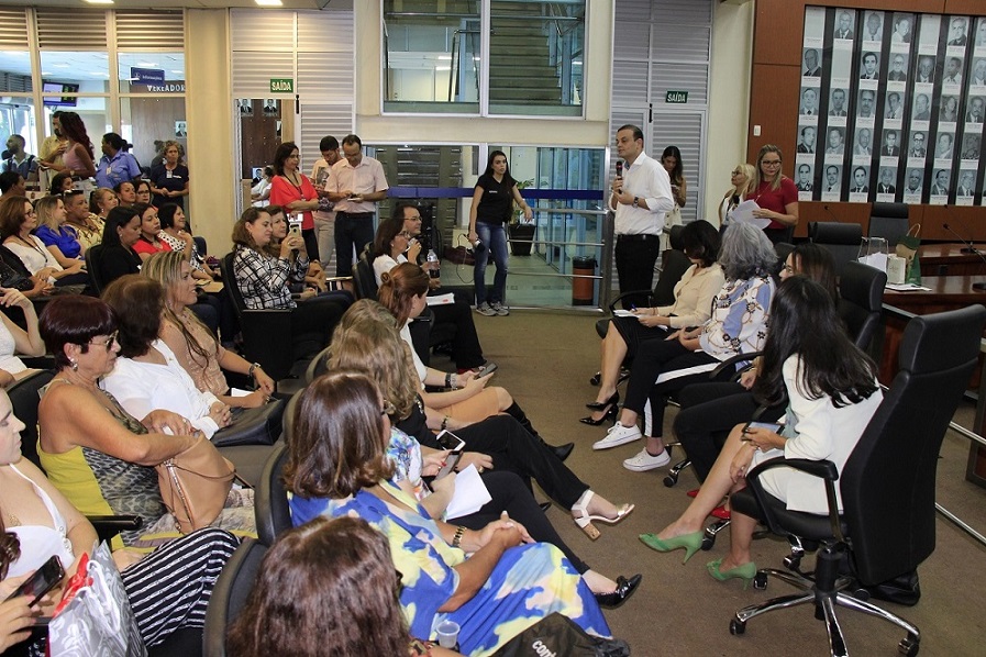 Roda de Conversa "Todos na Luta pelo fim da Violência contra a Mulher"