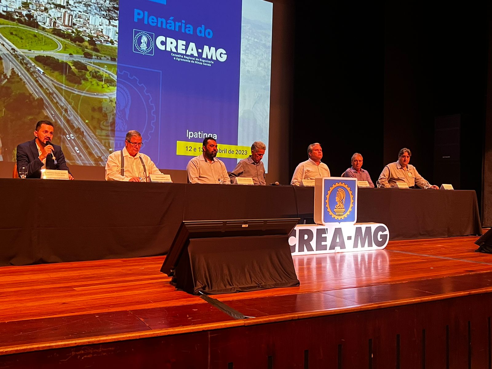 Câmara de Ipatinga é representada em evento do Crea-MG