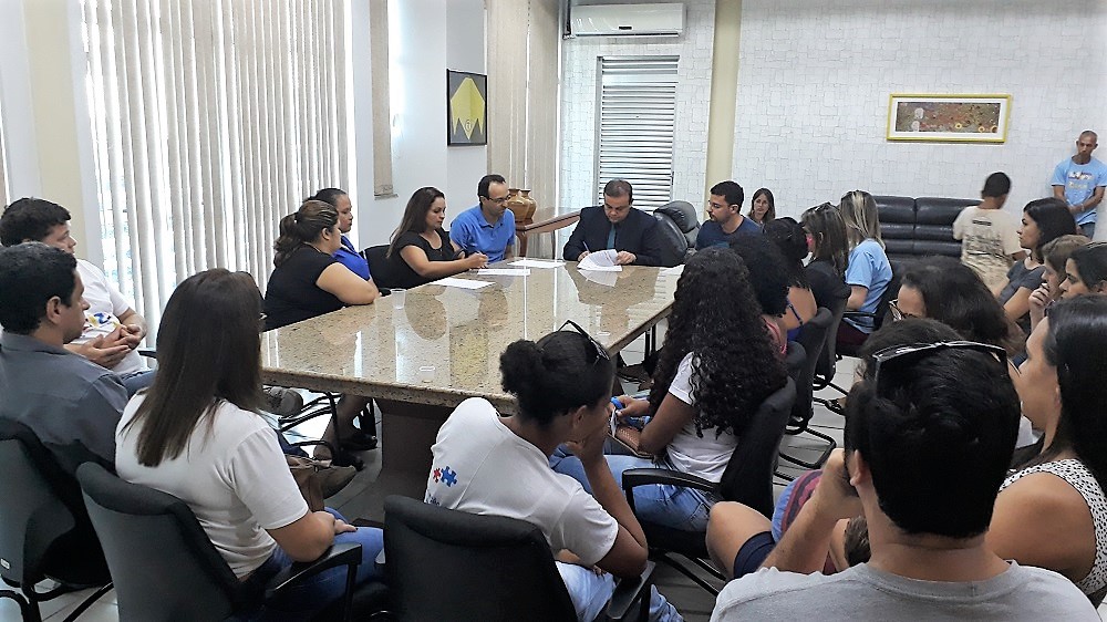 Câmara de Ipatinga abraça causa do Autismo