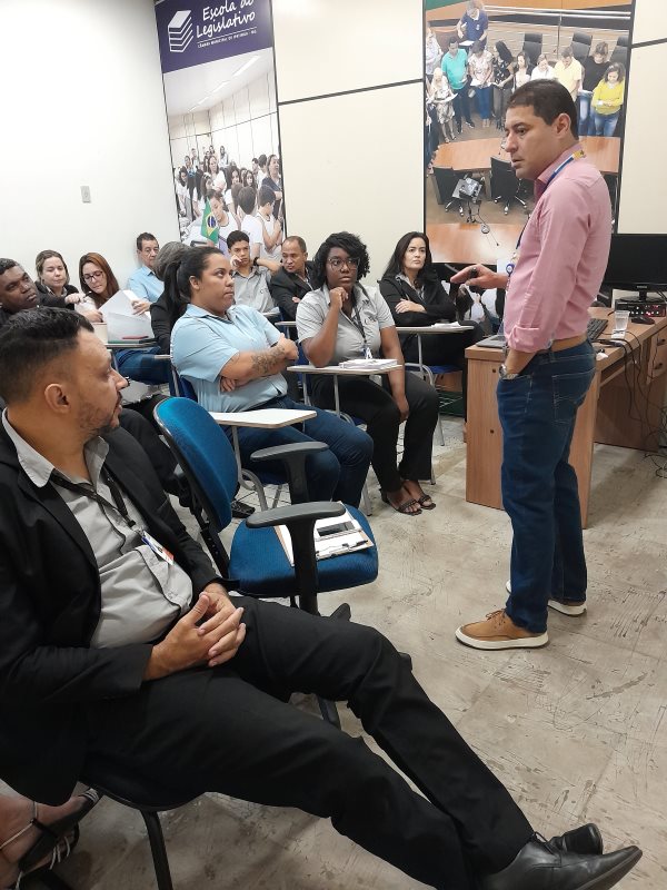 Palestra sobre Excelência no Atendimento - Servidores Terceirizados (2ª turma)