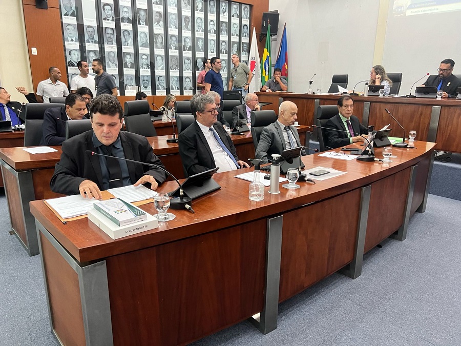 Sessão Extraordinária: 10 projetos de lei são aprovados