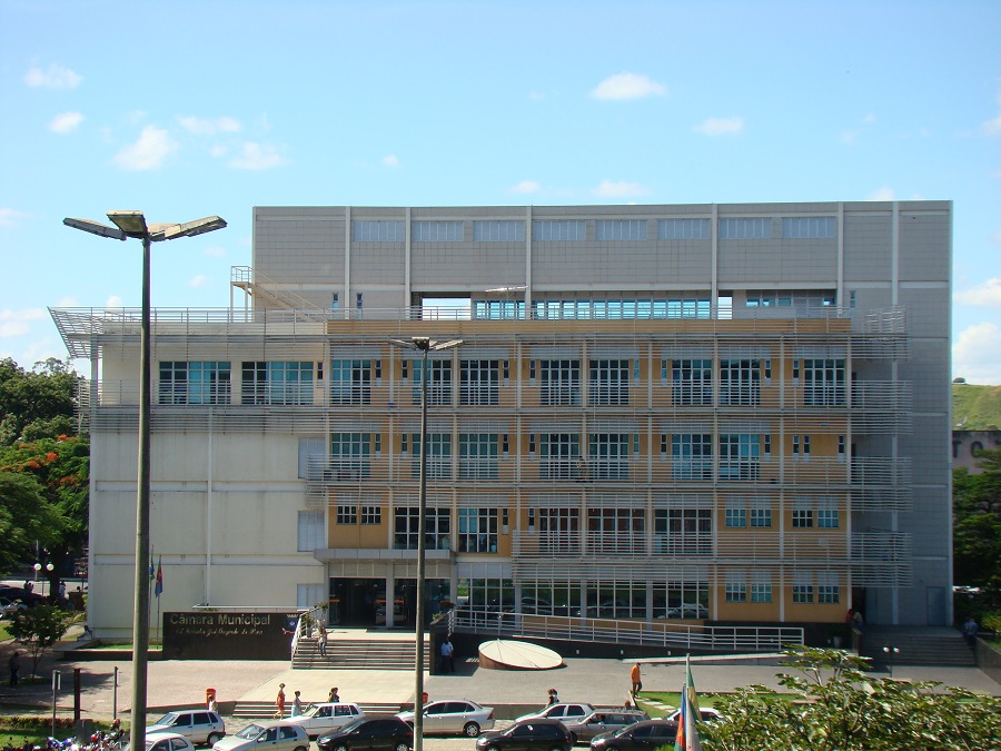 Câmara de Ipatinga aprova projeto para revisão salarial de servidores