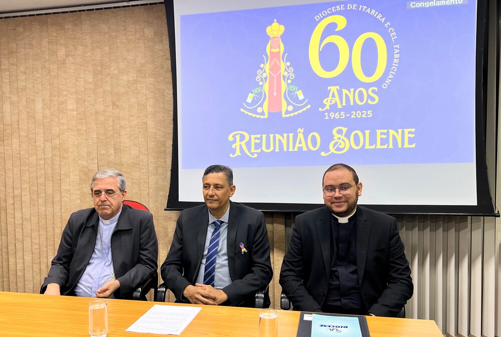 Câmara de Ipatinga realiza sessão em homenagem aos 60 anos da Diocese de Itabira e Coronel Fabriciano
