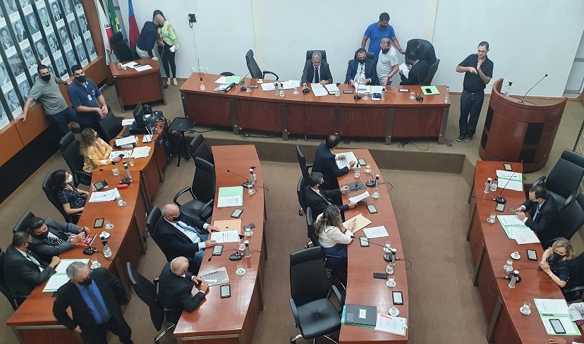 Após acordo, Plenário mantém veto parcial ao PL que trata sobre a contratação de profissionais de serviço social e psicologia