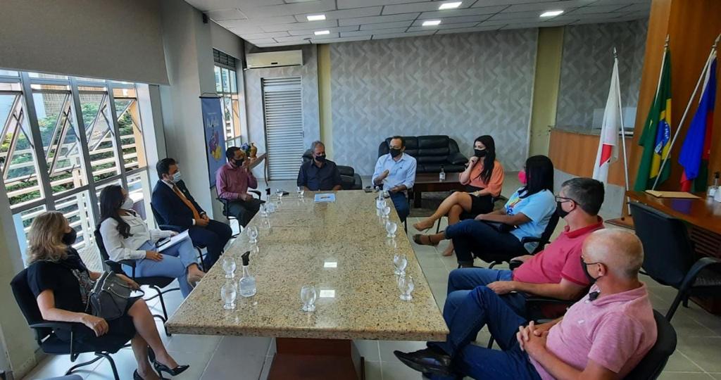 Câmara de Ipatinga é palco de lançamento de e-book com orientações sobre os direitos dos autistas