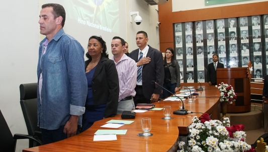 Sessão Solene é marcada por espiritualidade e testemunhos da importância do movimento carismático