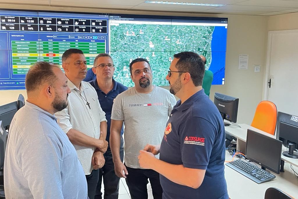 Parlamentares visitam estrutura do Consurge, em Governador Valadares
