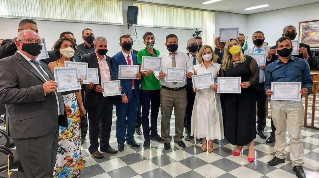 Justiça Eleitoral diploma vereadores, vice e prefeito eleitos