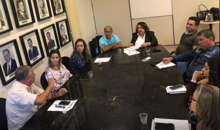 Em reunião com vereadores, Conselho Tutelar relata dificuldades para prestar atendimentos