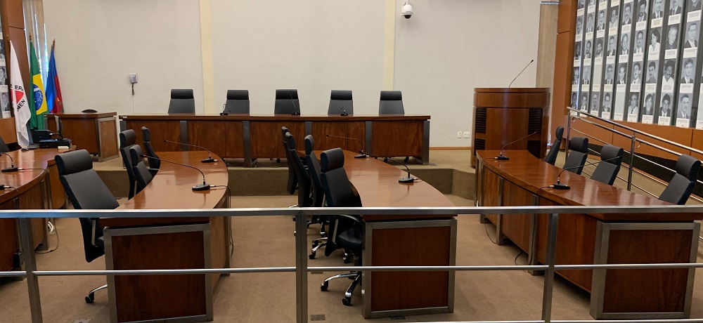 Nomeadas novas comissões permanentes da Câmara