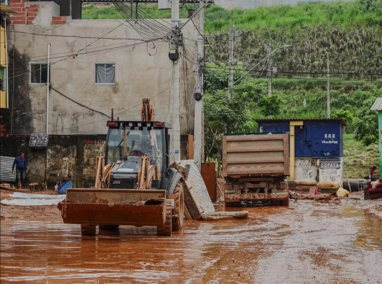 Câmara aprova projeto que prioriza vítimas das chuvas em contratações municipais