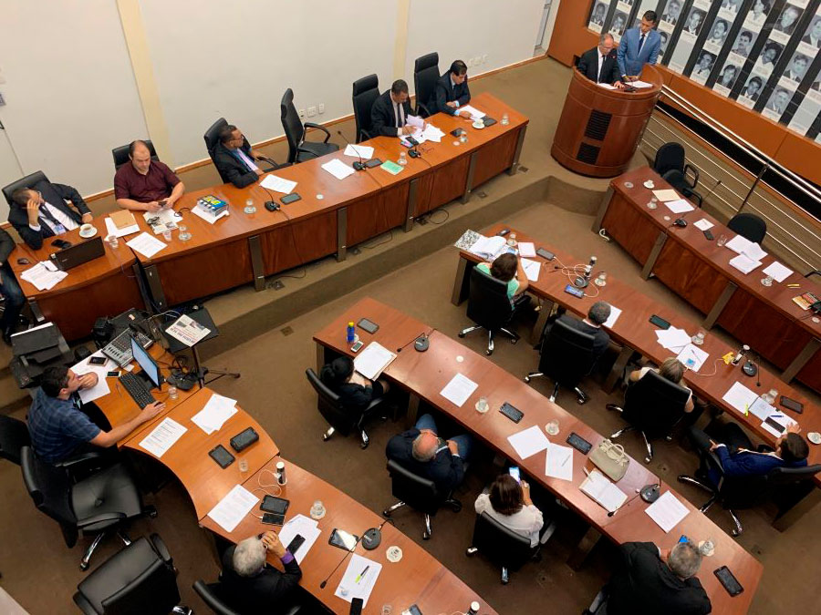 Vereador Gilmarzinho é cassado após aprovação de parecer da CP