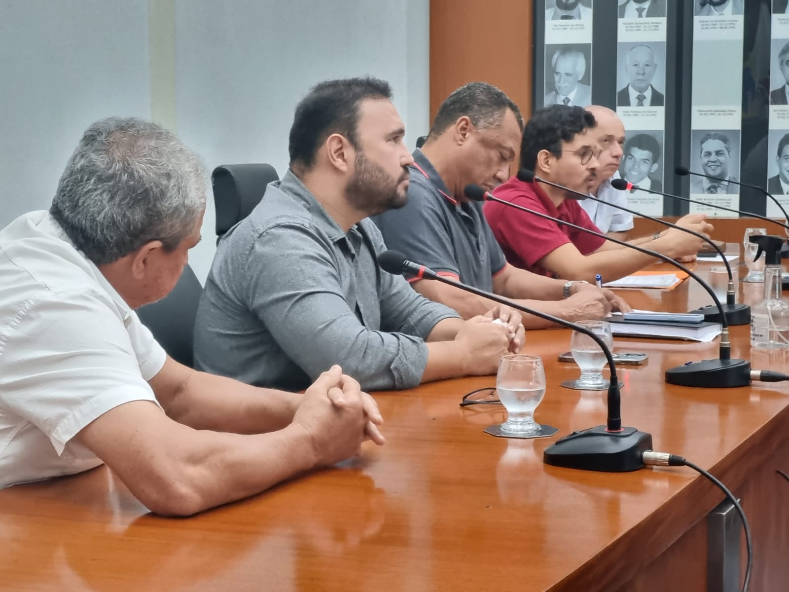 Comissão de Controle de Execução Orçamentária de Ipatinga conduz audiência sobre relatórios fiscais