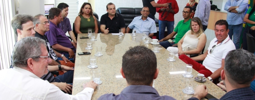 Representante da CDLE dos Estados Unidos visita Câmara de Ipatinga