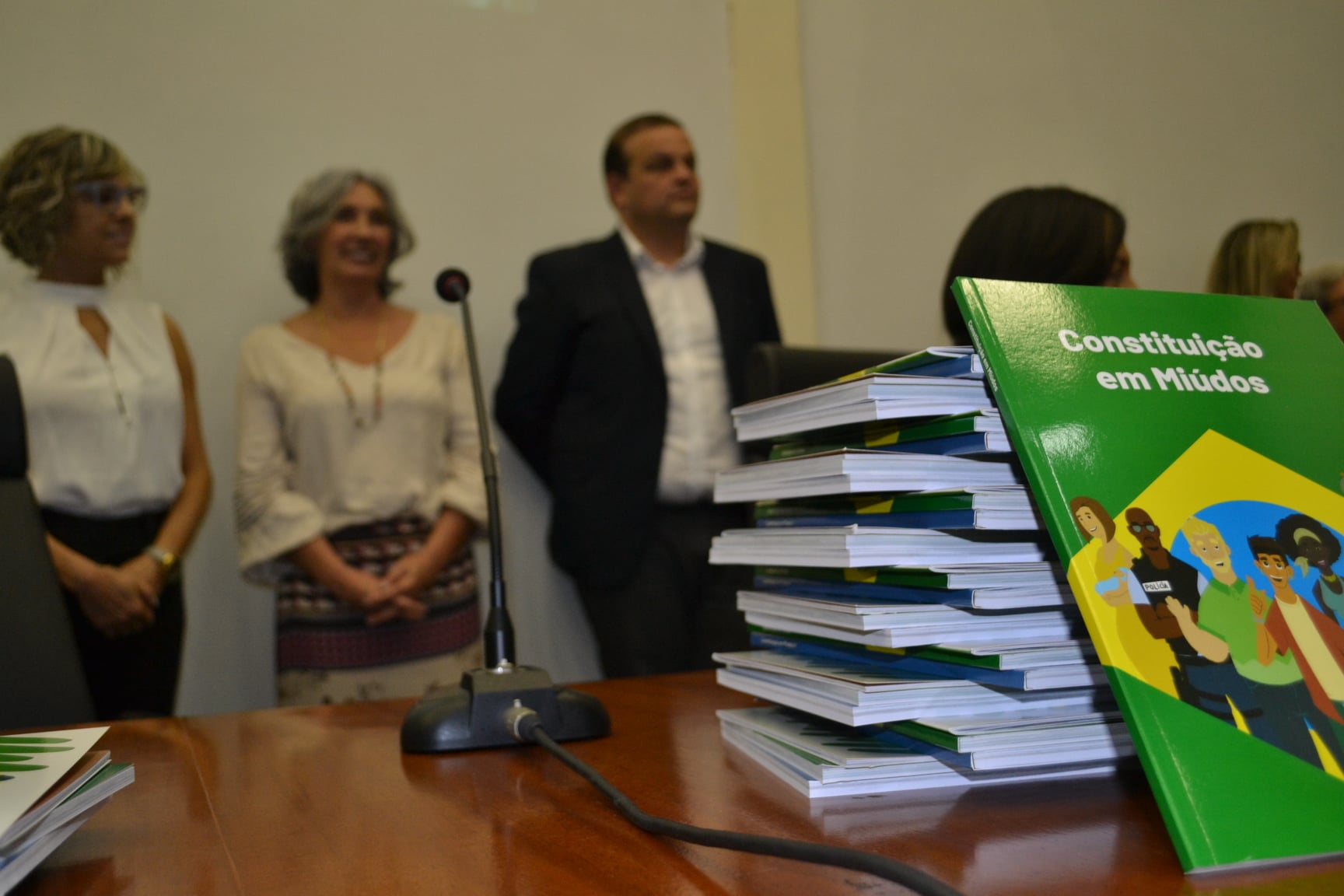 Preparação I GINCANA DO SABER - Entrega de kits de livros sobre a Constituição Federal em Miúdos para escolas públicas do município